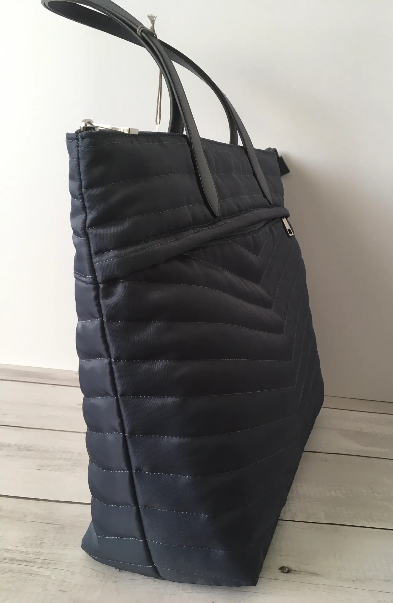 Quilted Tote Bag Gray - Image 4