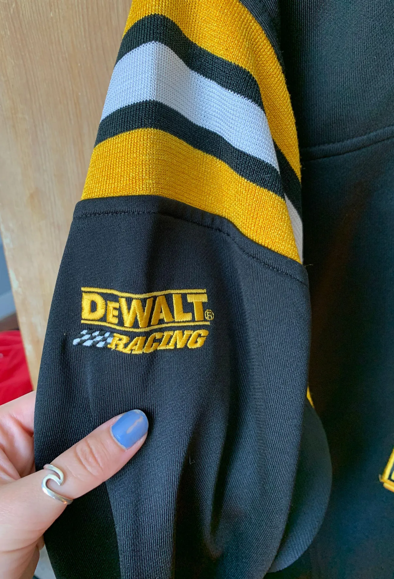 NASCAR Jersey Size M - Image 4