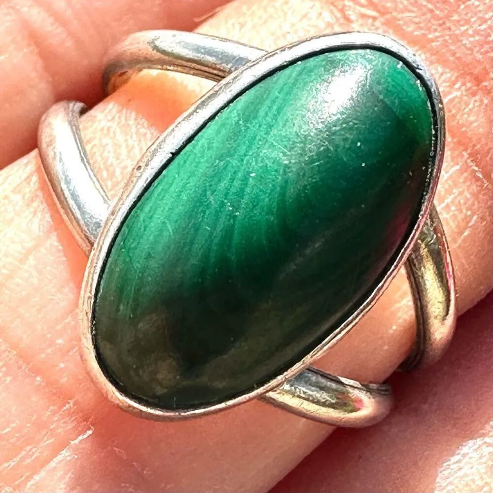 Sterling Silver Oval Green Malachite Split Band Ring - Image 5
