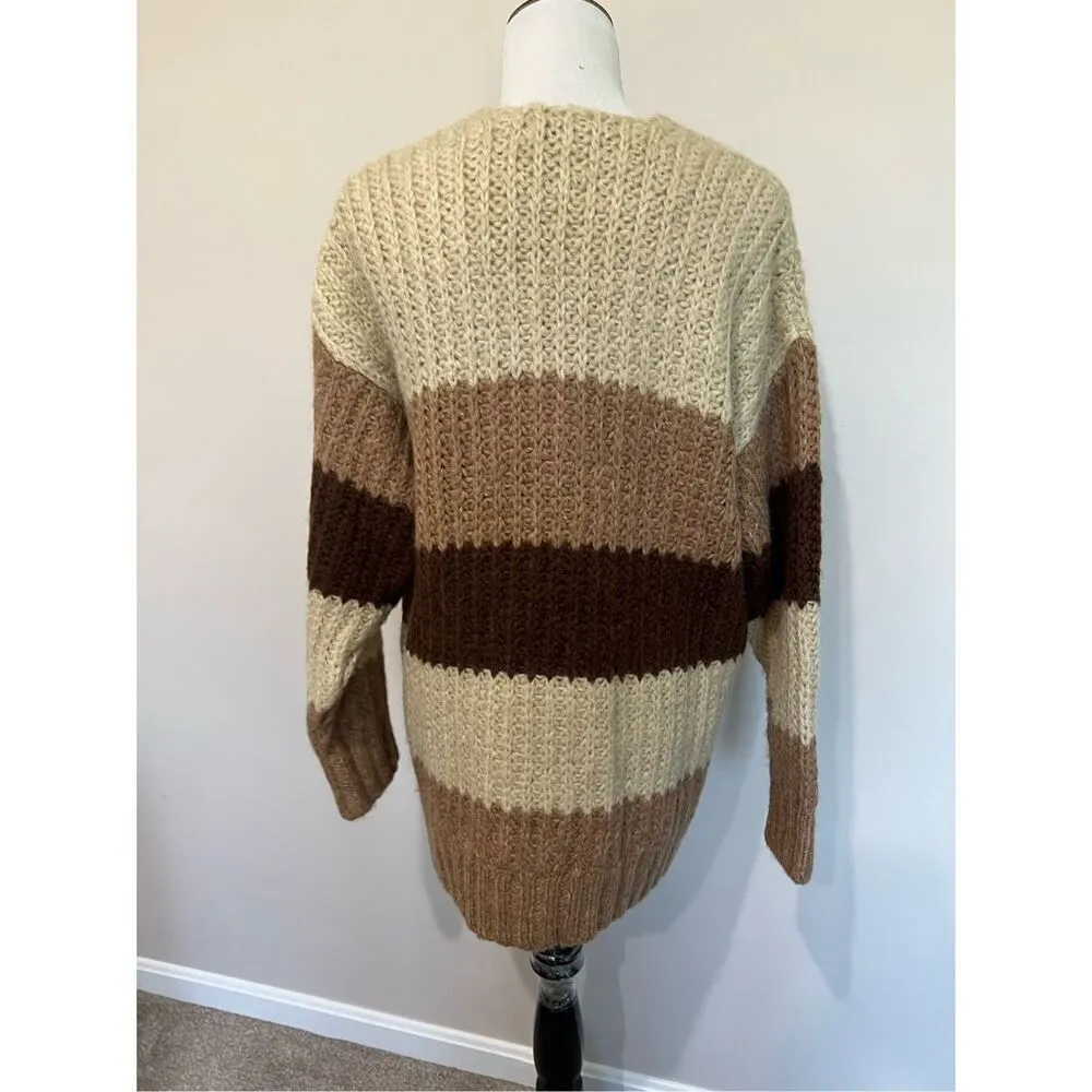 Zara sweater v-neck oversized size M - Image 3