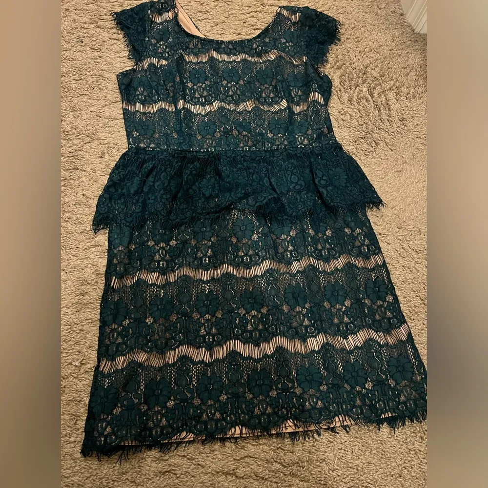 Anthropologie Maeve Elsa Peplum teal lace dress - L - Image 2