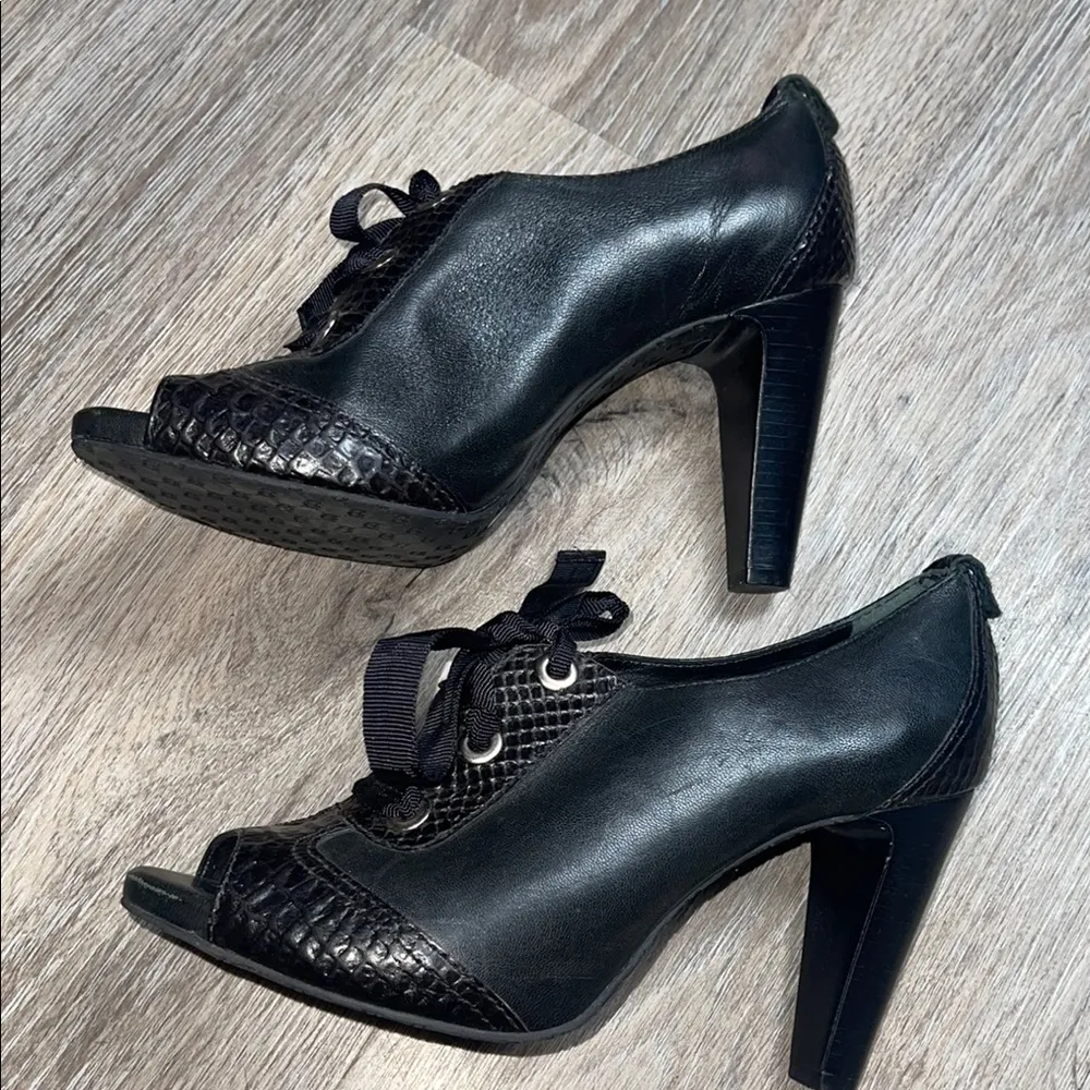 Antonio Melani Clare Black Peep-Toe Heels with Ribbon Detail - Image 6