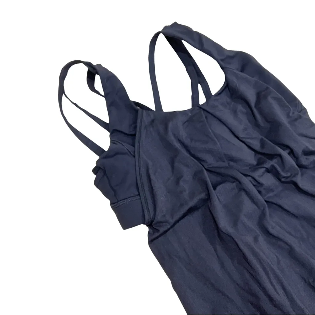 Lululemon Black Tank Top with Built in Bra 🔥 - Image 3