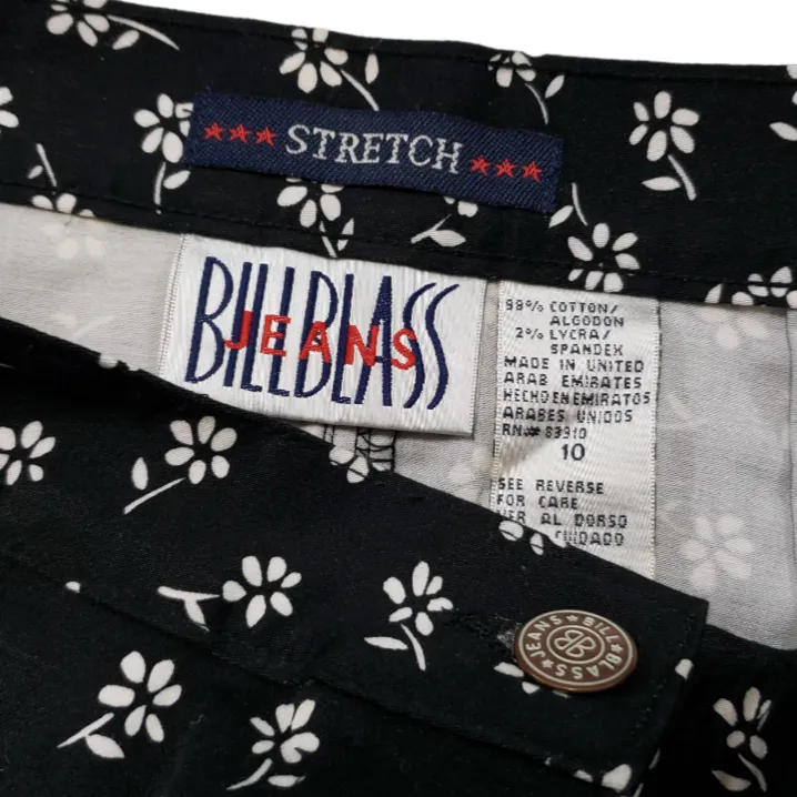 Bill Blass  Skirt Size 10 Stretch A-Line Full Skirt Floral Flowers Casual Black With White Flowers Women's Skirt  - Image 4