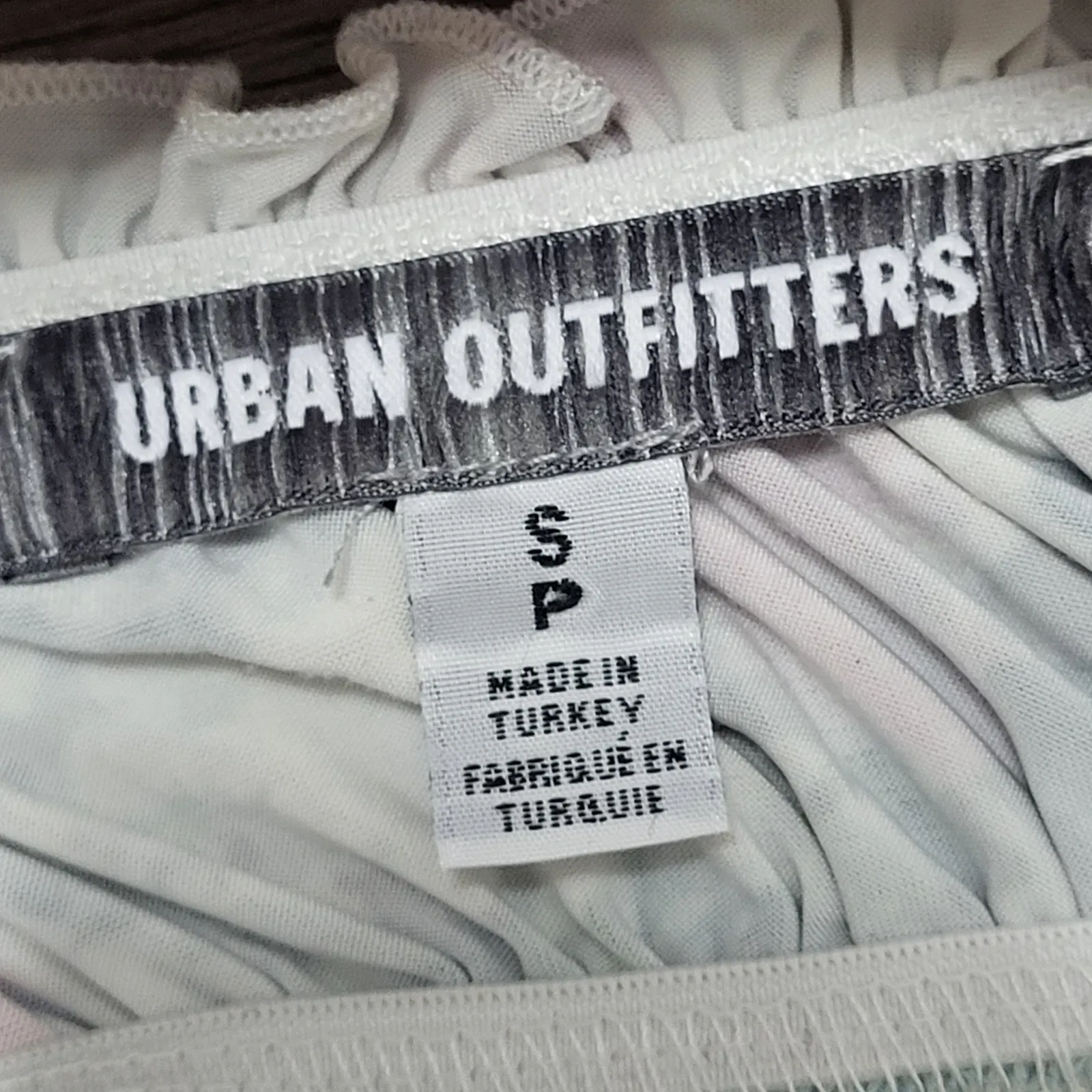 Urban Outfitters Floral Off The Shoulder Crop Top Puff Sleeve Cottage Fairy sz S - Image 5