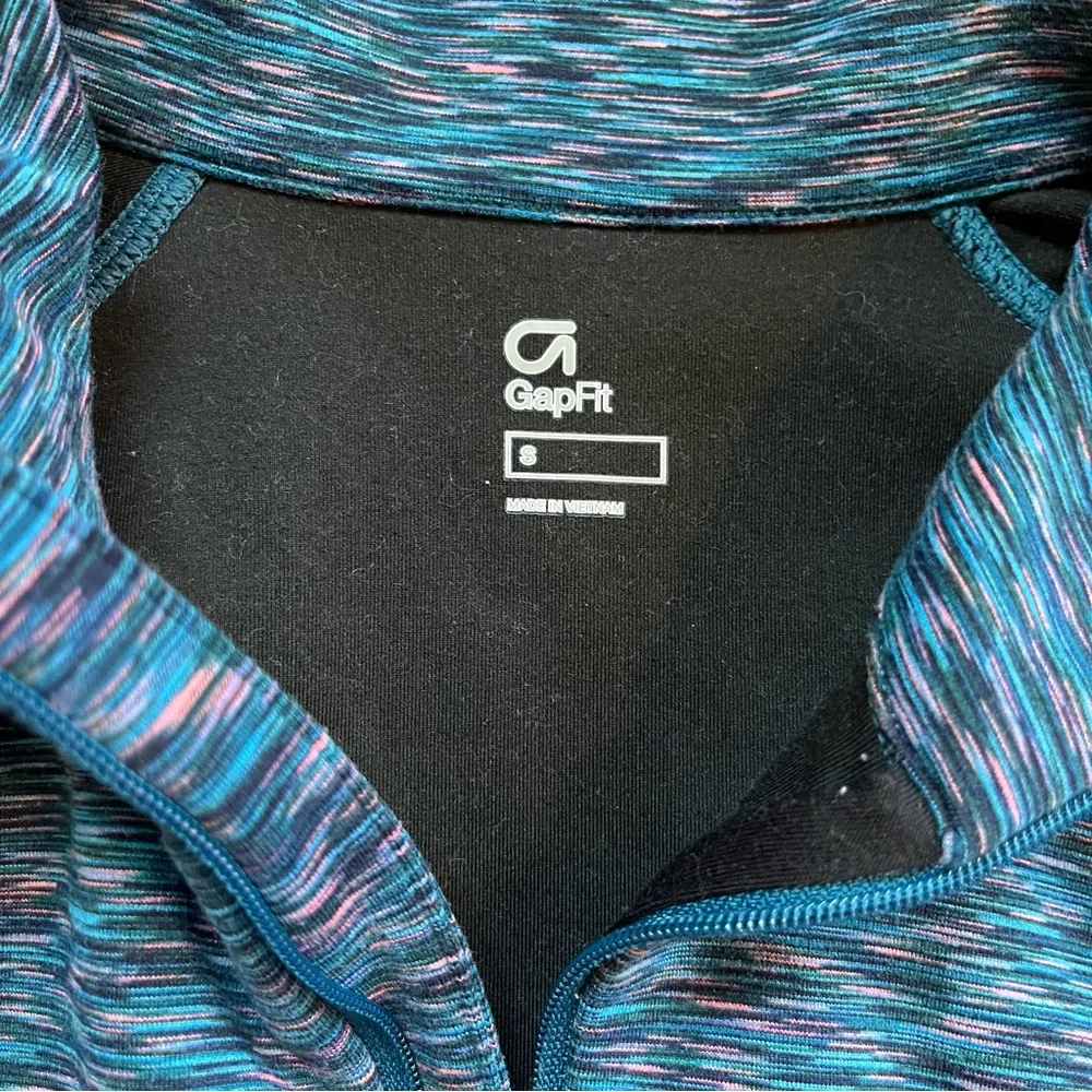 GapFit heathered teal quarter zip long sleeve top size small - Image 4