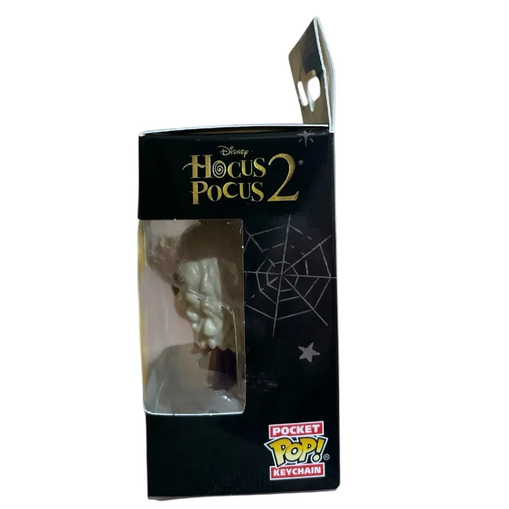 Funko Pocket Pop Disney Hocus Pocus 2 Sarah Sanderson Figuring Keychain Red - Image 3