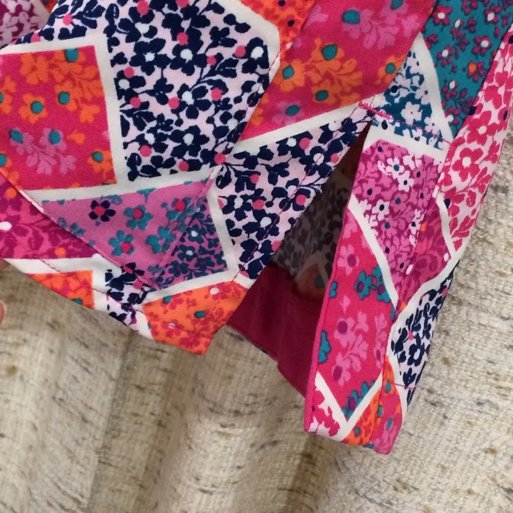 Vera Bradley Halo Printed V-Neck Scrub Top - Image 7