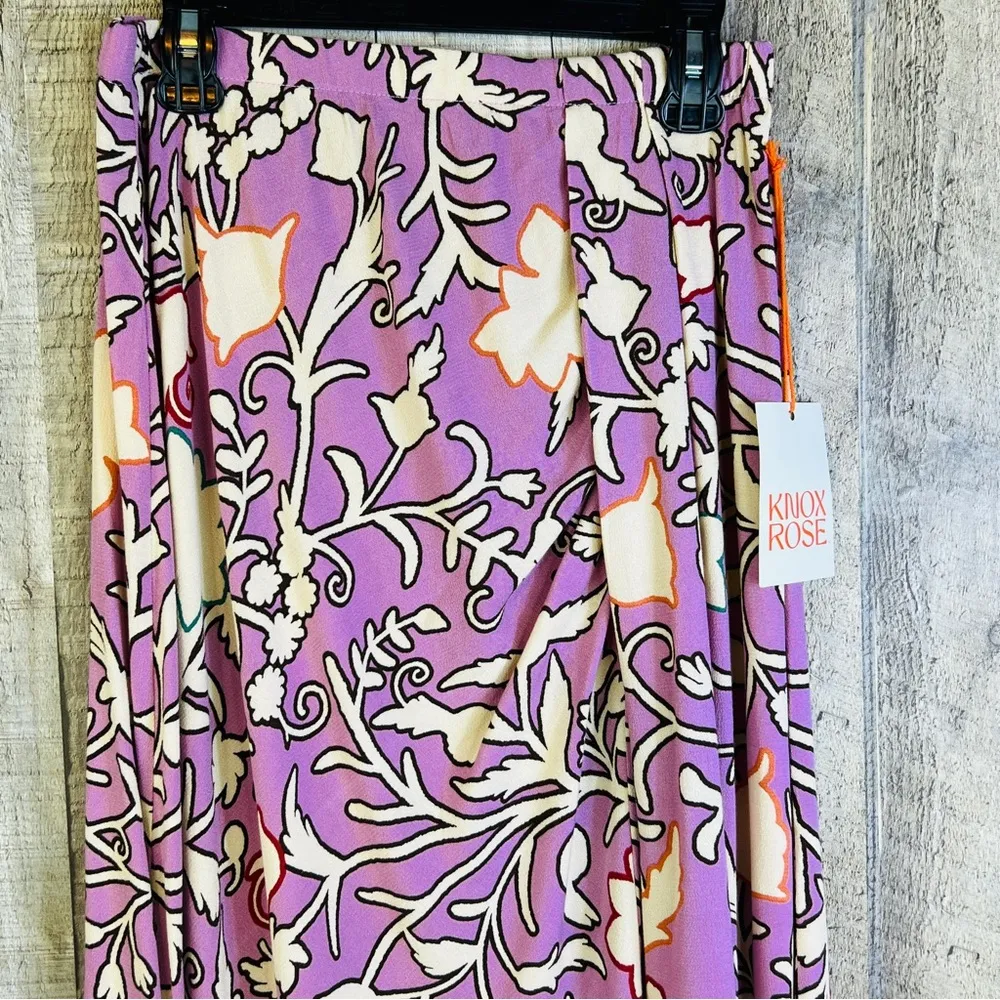 Knox Rose XS Light Purple & Cream Floral Print Skirt with 13” Slit on Fr… - Image 3