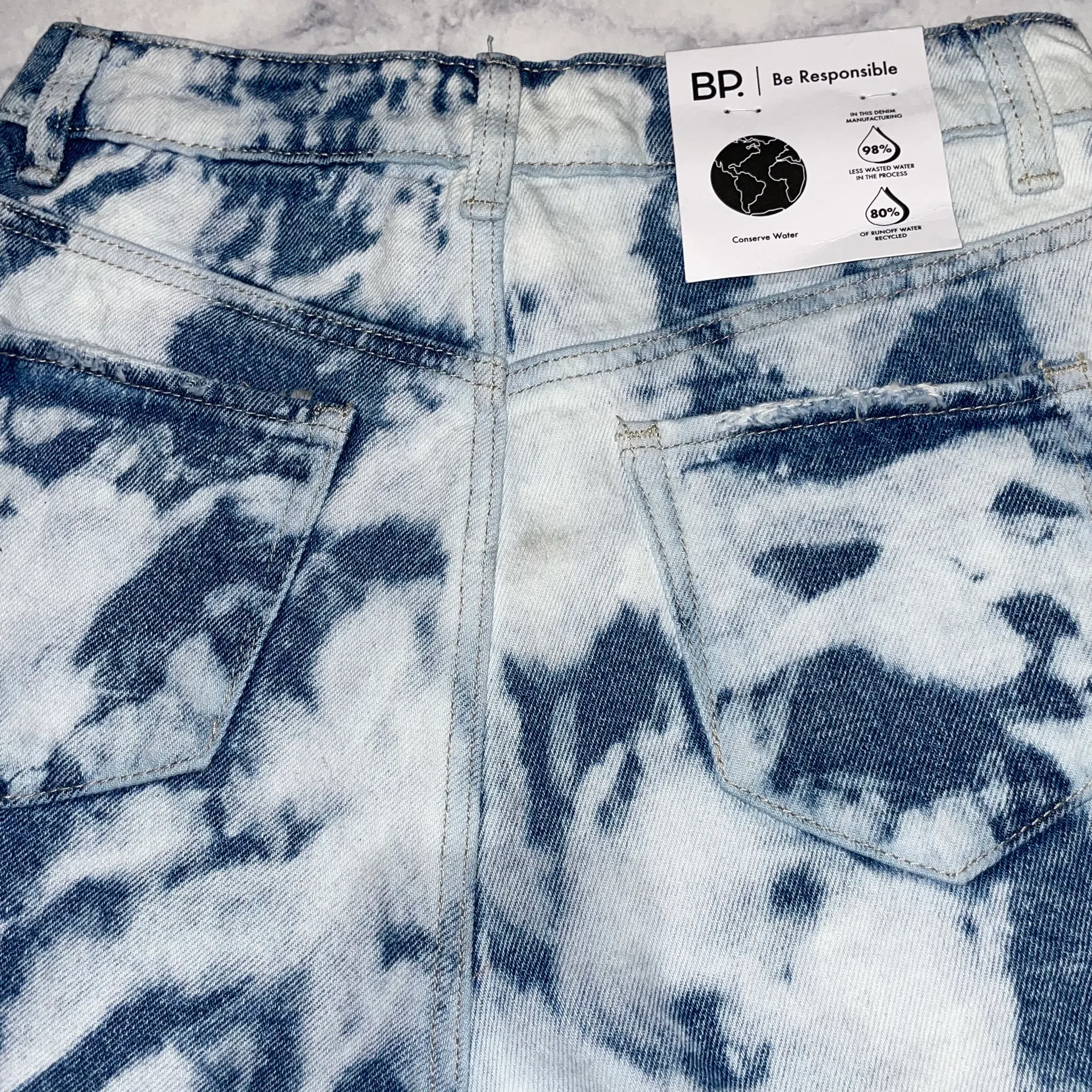 New  Ripped Cutoffs High Rise Shorts Non-Stretch Denim Blue Bleached Wash - Image 7