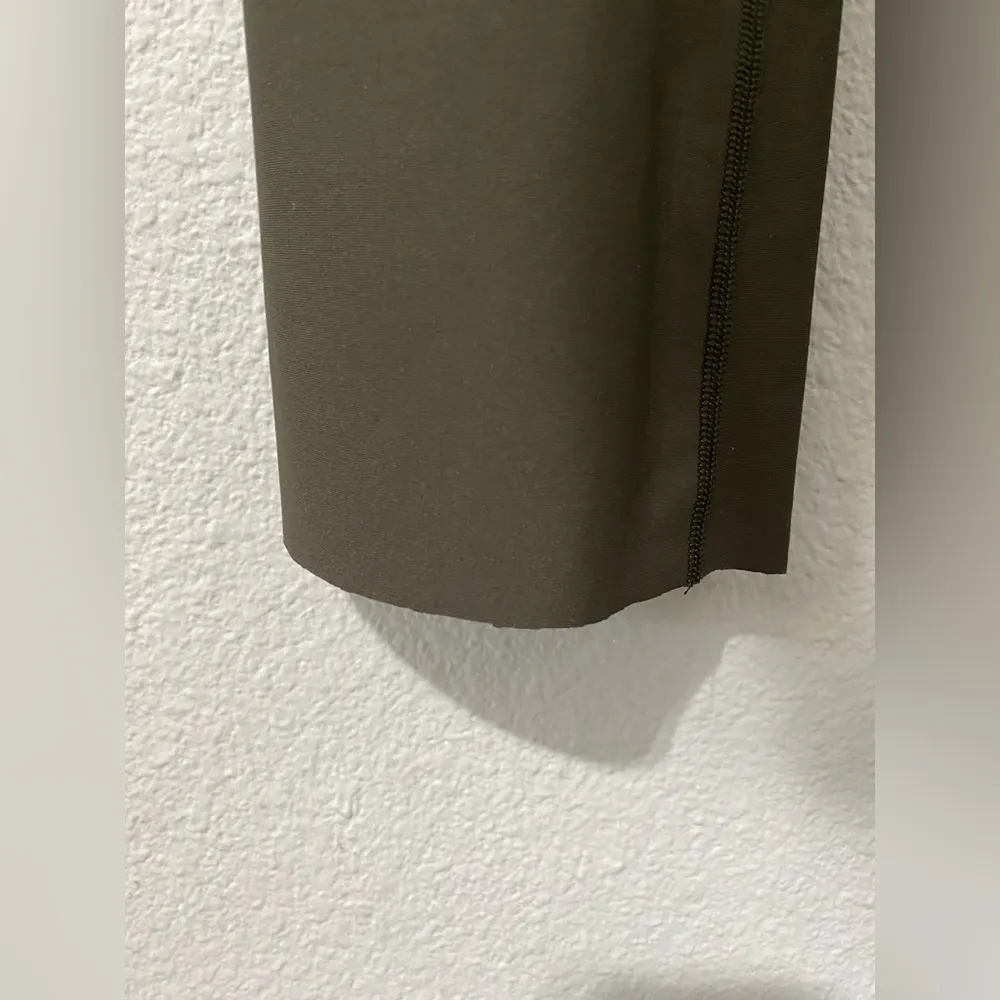 Old Navy Active Maternity Powersoft Extra High Dark Green Pants Size M Pregnancy - Image 6