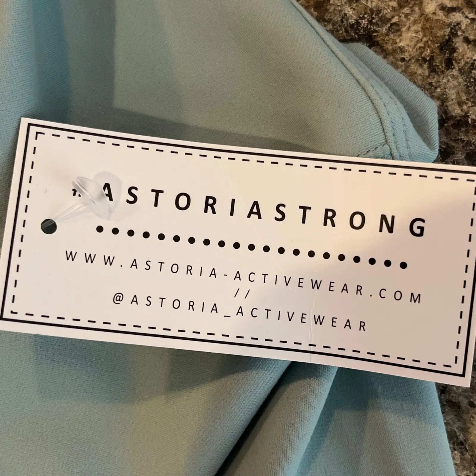 Astoria Activewear NEW Size 4 Cropped Sage Green High Waist Leggings NWT - Image 5