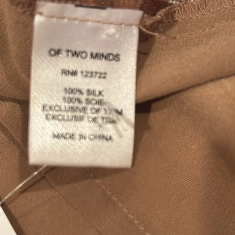 Of two minds silk top size small Brown - Image 5
