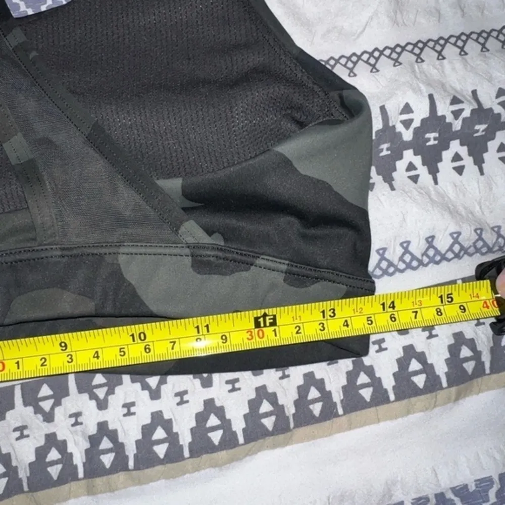 Athleta  Camo‎ Speed Racer Bra size Medium - Image 3