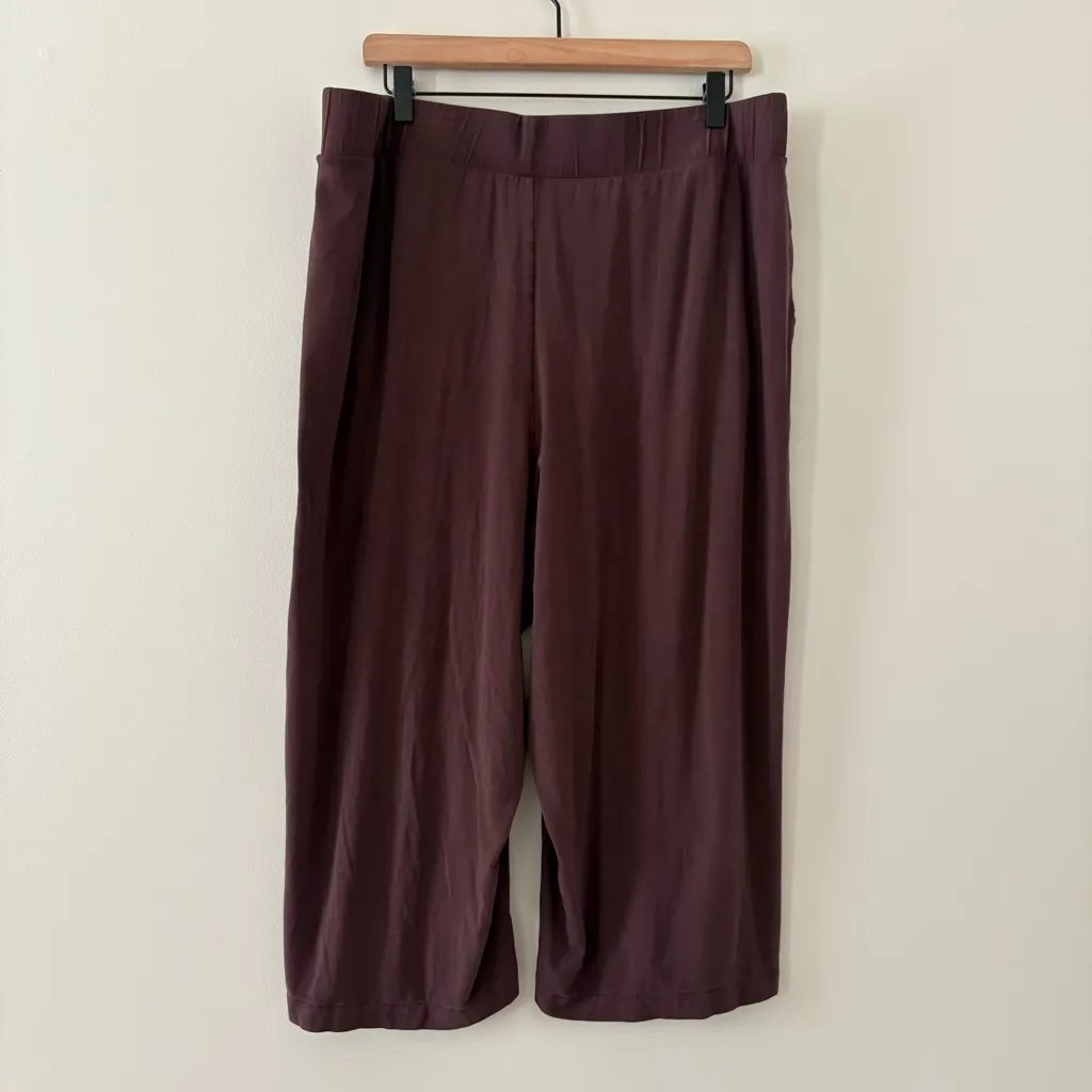 Universal Standard Casual Culottes Cropped Pants in Wine Women's 18/20 (M) - Image 4