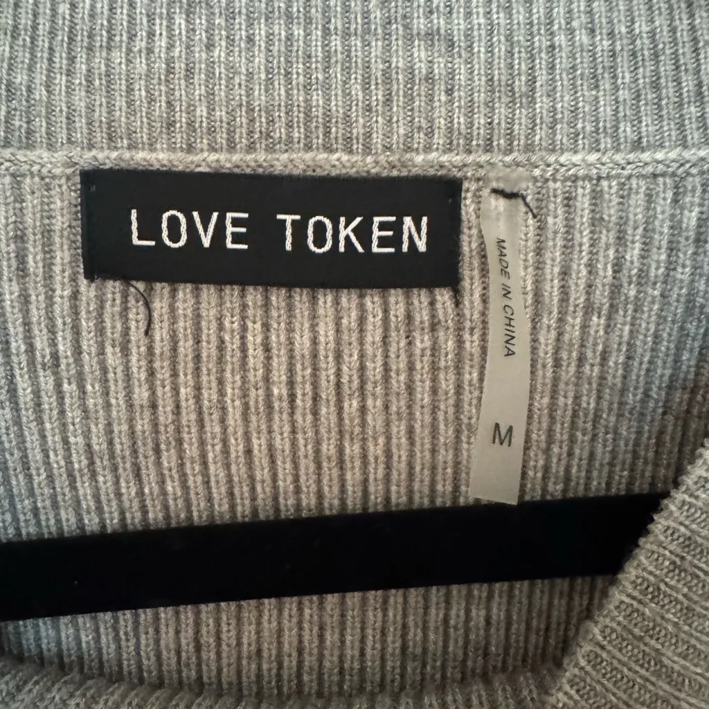 Love Token Ophelia‎ Cut Sleeve Gray Sweater, Medium - Image 6