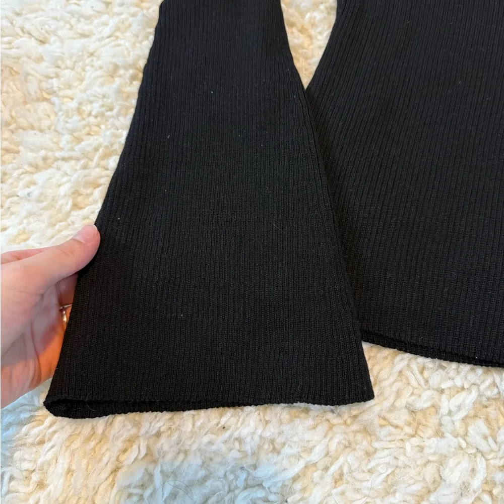 SHEIN Black Ribbed Bell Sleeve Sweater - Image 2