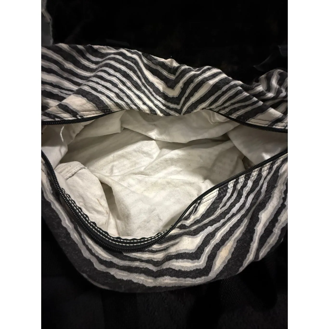 VTG Zubaz Zebra print Raiders Shoulder Strap, duffle bag NFL football - Image 5