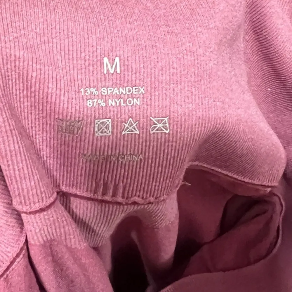 NVGTN Contour Curve Seamless Rose Pink‎ Leggings Size Medium - Image 12