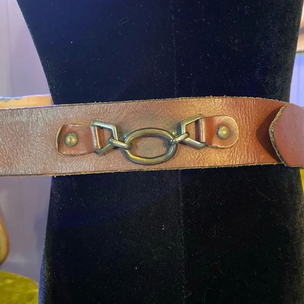 Vintage Wide Leather Belt with Brass Buckle & Chain Detail Brown - Image 3
