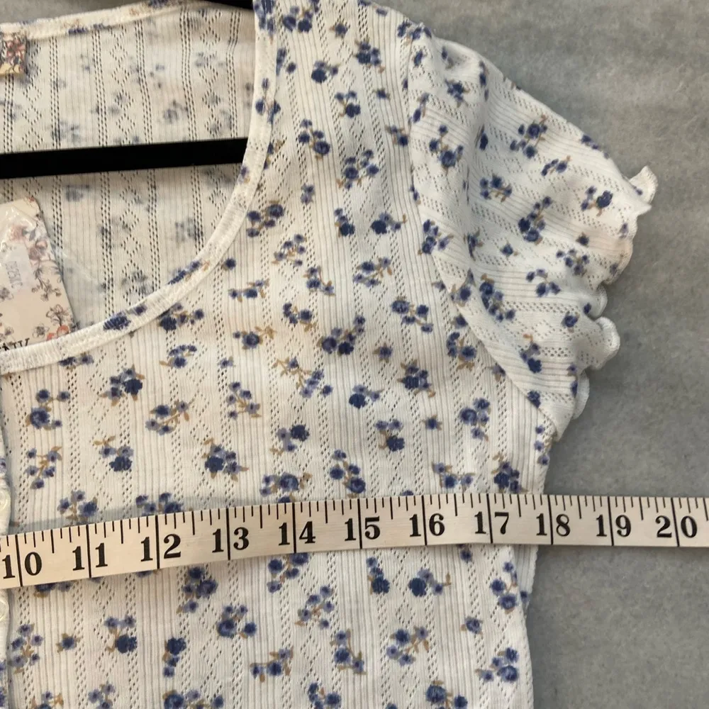 NWT Pink Republic Size XL Blue Rose Lettuce Hem Short Sleeve Crop Top Henley - Image 11