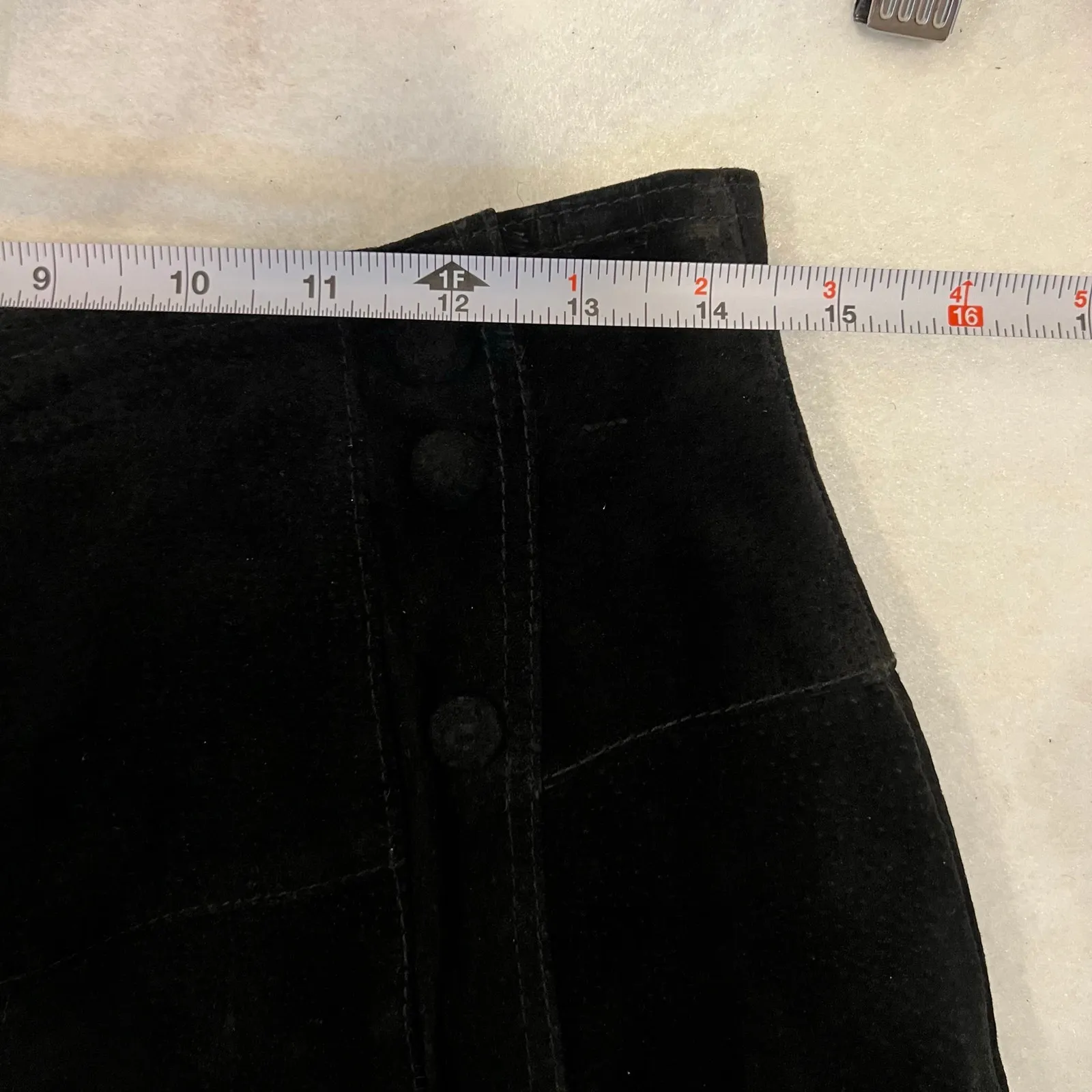 Vintage 90s Wilsons Leather Black Suede Leather Pencil Skirt Button Snap Size 14 - Image 11