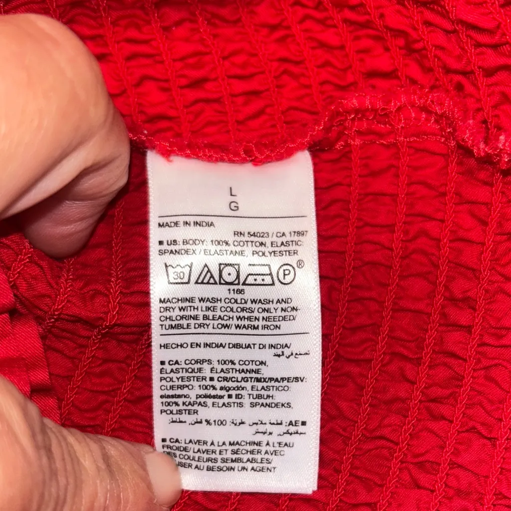 Old Navy Bright Red Smocked Tank Top Stretch Size‎ M - Image 4