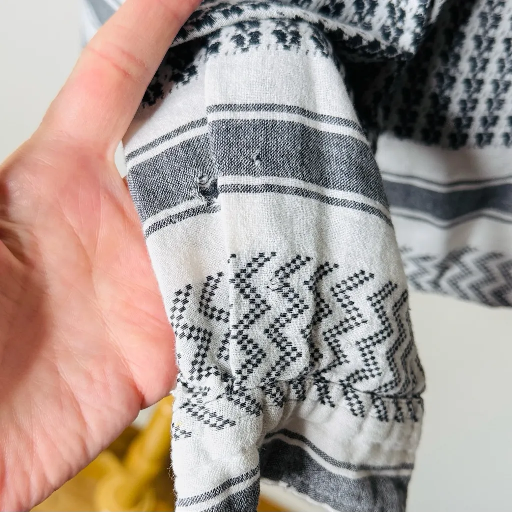 Current Elliott Black and White Patterned Button Down Shirt - Image 6