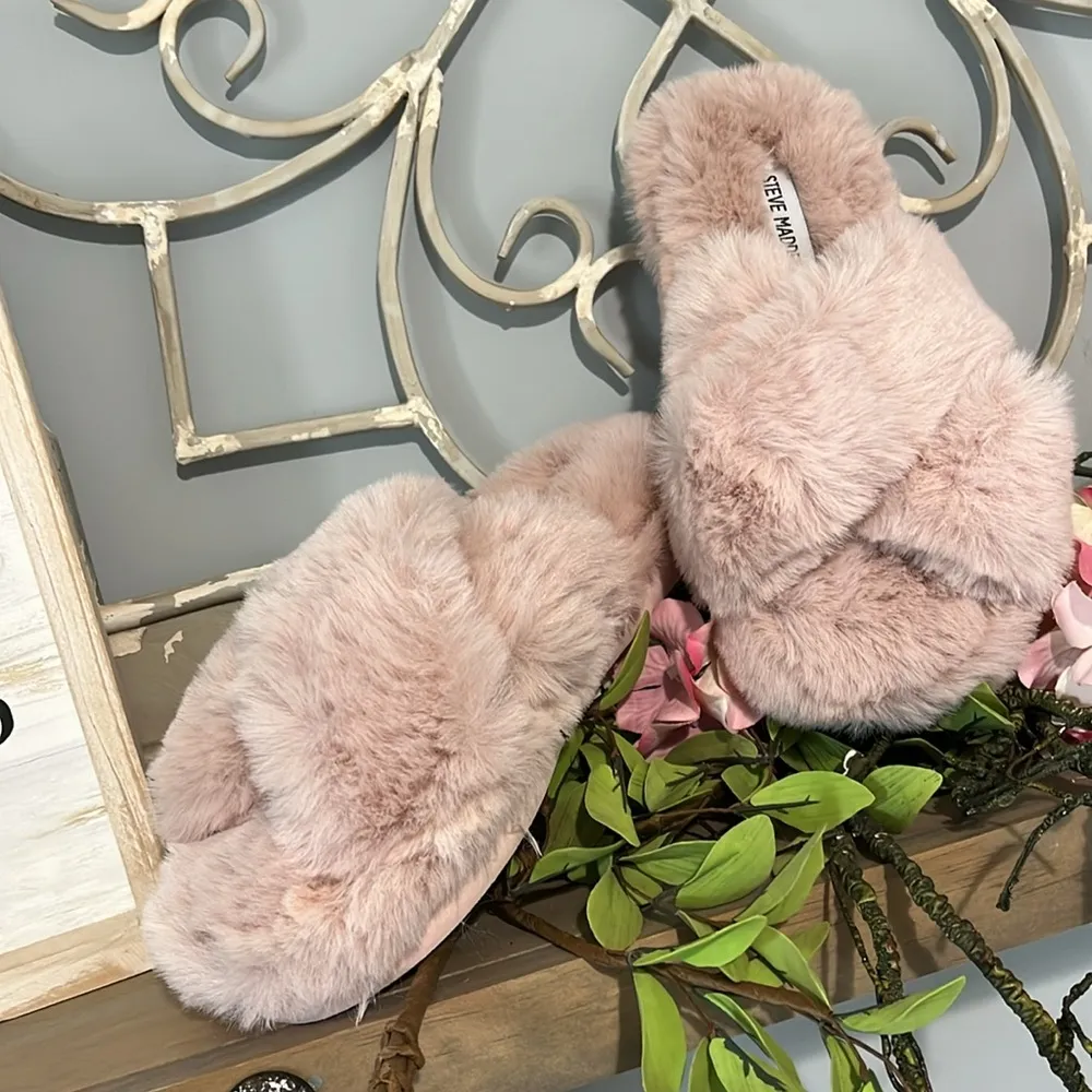 Steve Madden Slipper Pink Fluffy Comfy Slides House Shoe Women 7 8 Plush Slip On - Image 9