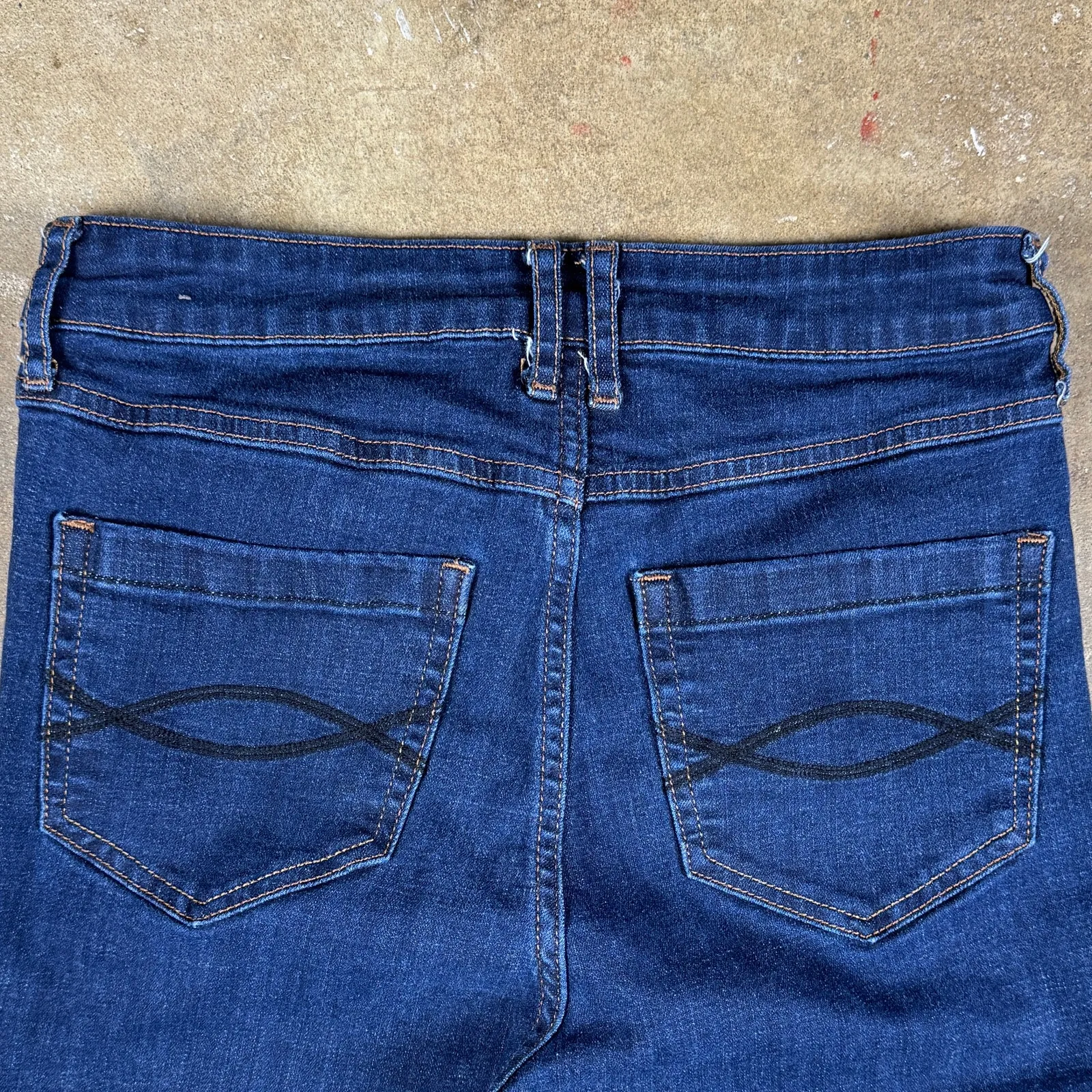 Y2K Abercrombie & Fitch Women’s Flare‎ Jeans 2R Dark Wash Stretch Denim - Image 5