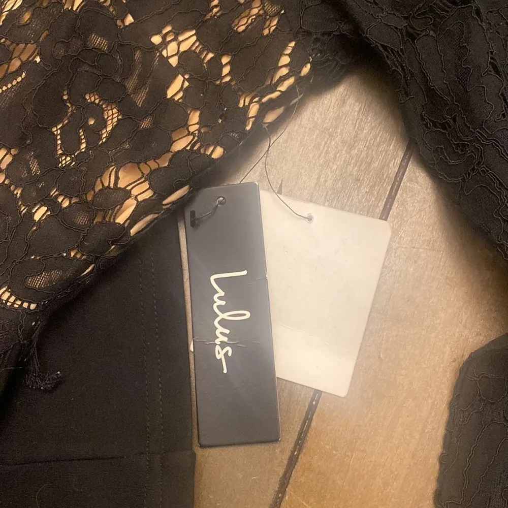 Lulus‎ she knows black lace bodycon dress new with tags size L prom classic lace Size L - Image 4