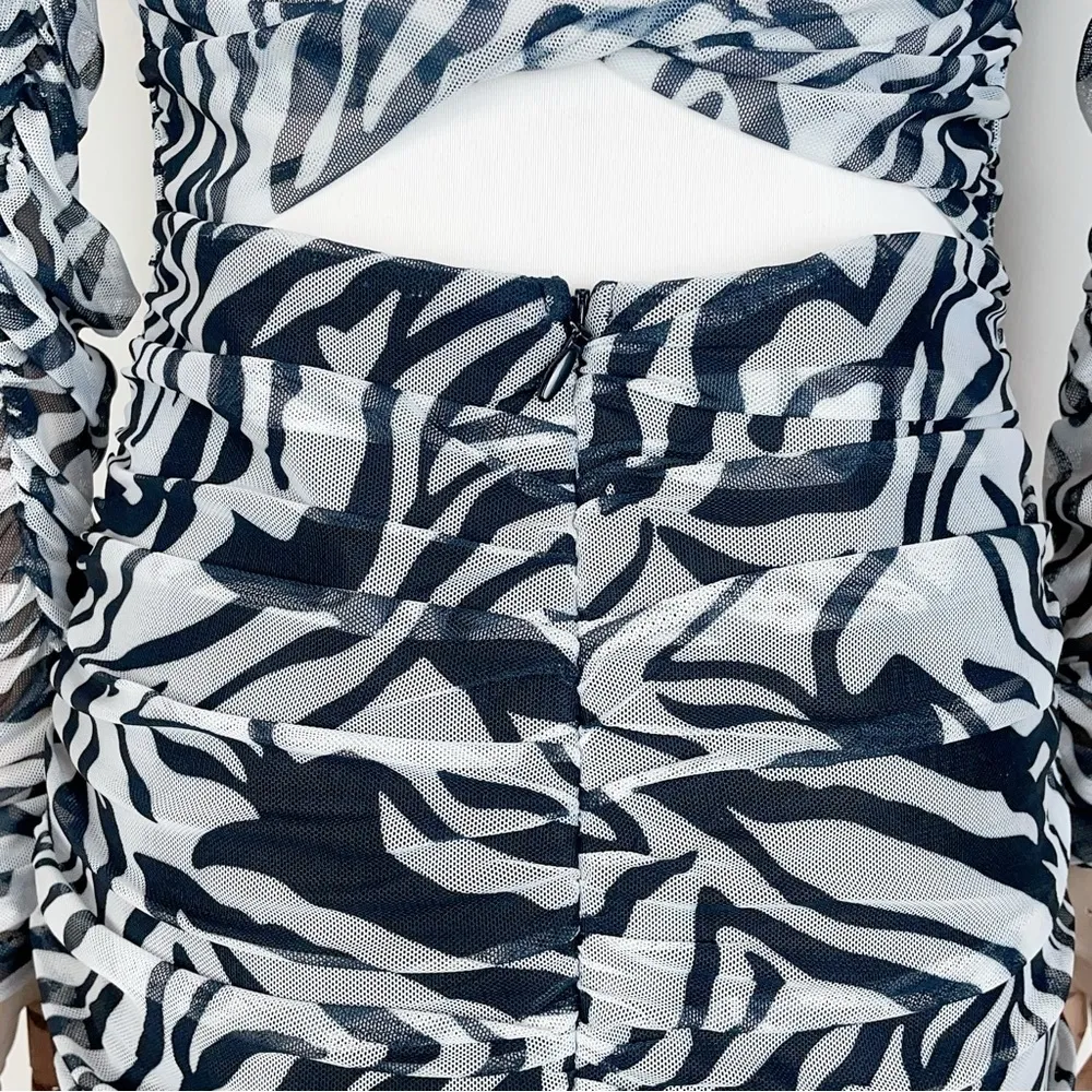 Elliatt Bernice Mesh Mini Dress Black White - Image 7