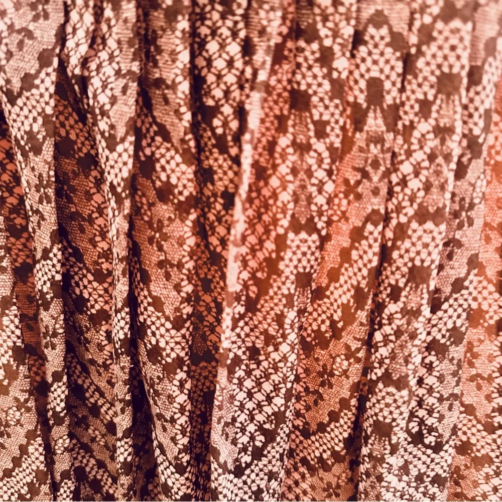 Victoria’s Secret Women’s Peach & Tan  Pleated Sleeveless Trapeze Dress - Image 13