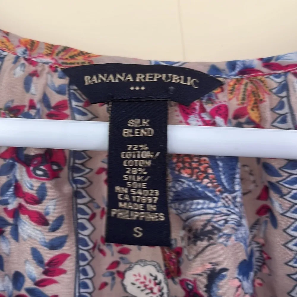 Banana Republic silk blend blouse - Image 3