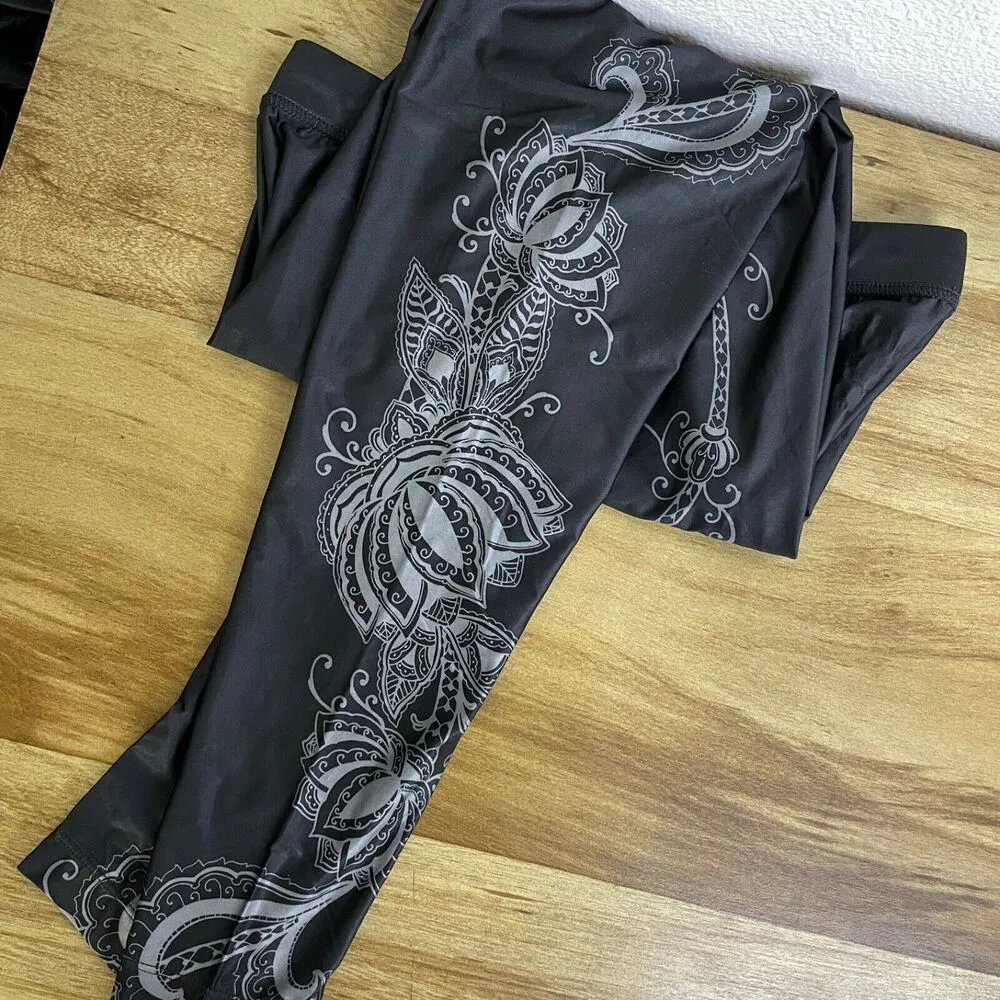 YMX Yellowman Cycling Leggings Large Womens Black Floral Tattoo Yoga Bike - Image 3