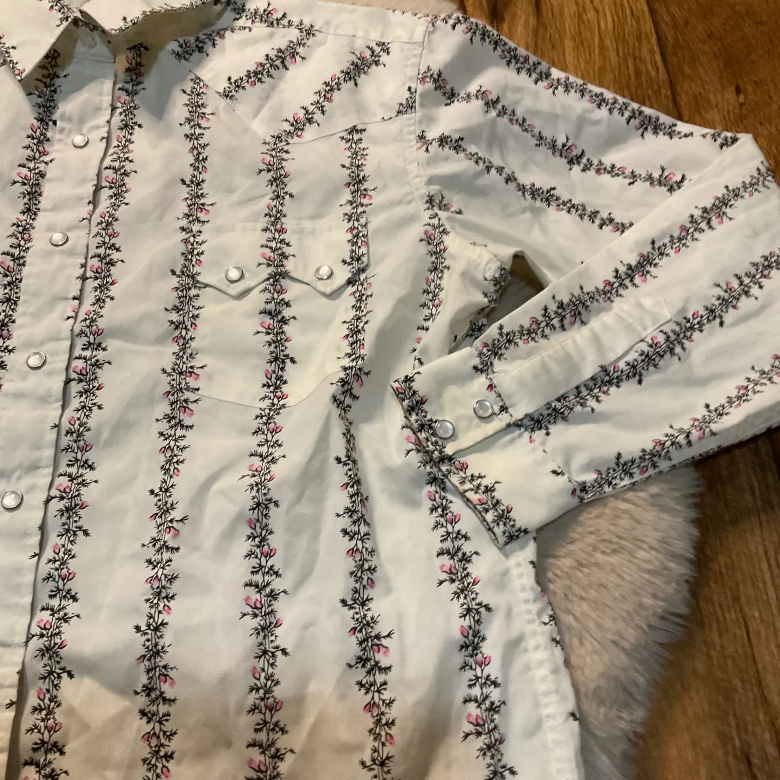 White Horse Size Small Western Floral Pearl Snap White Floral Stripe Womens Long - Image 3