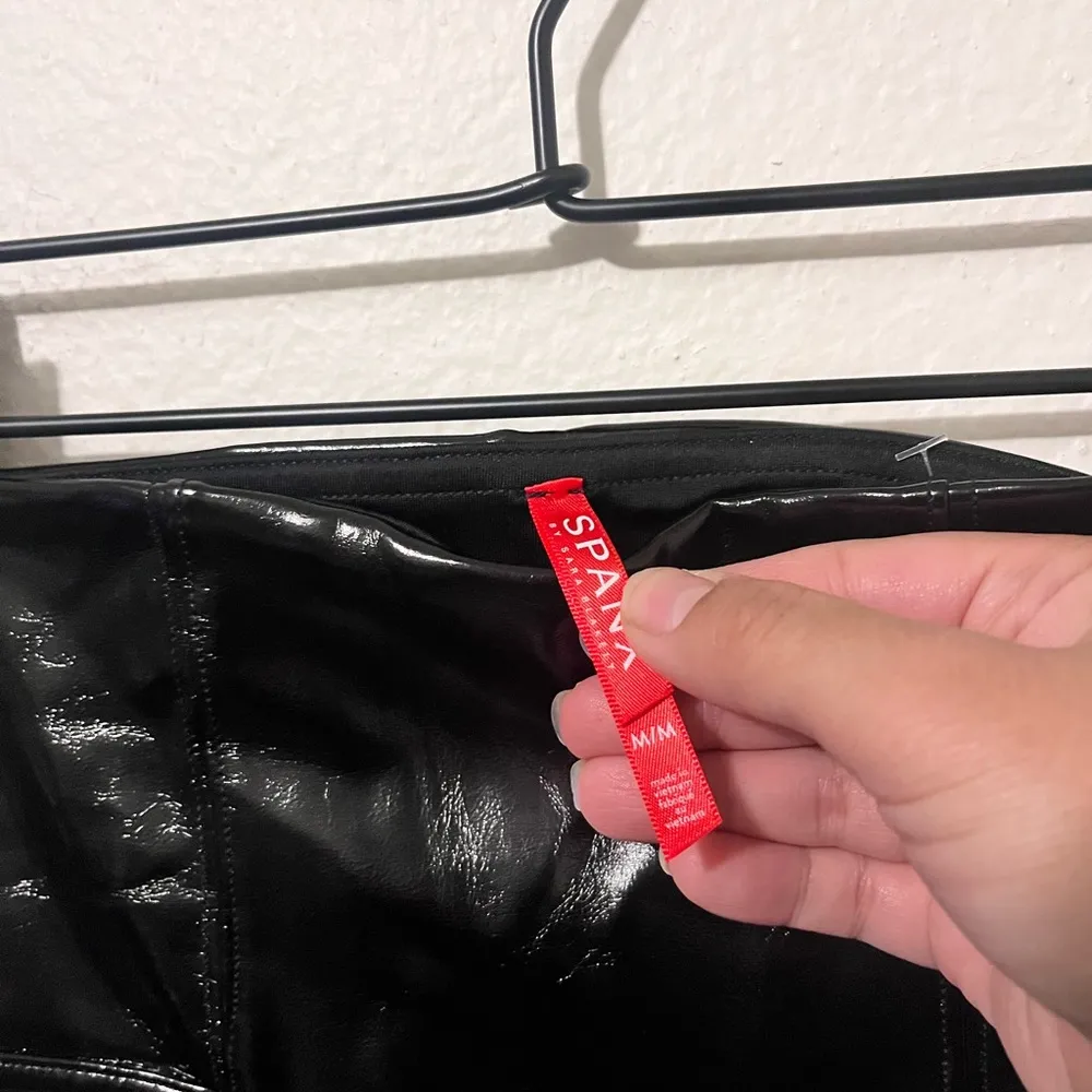 Spanx Faux Patent Leather Leggings Size M - Image 3