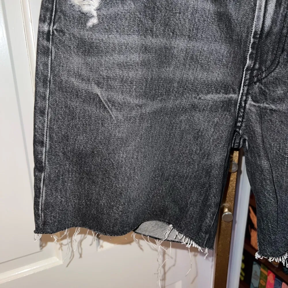 Zara Black Distressed Jean Shorts NWT Size 6 - Image 3