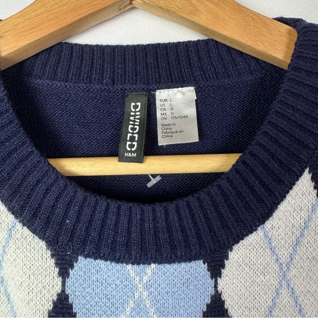 H&M Divided Blue Argyle Print Cropped Sweater Vest L - Image 4
