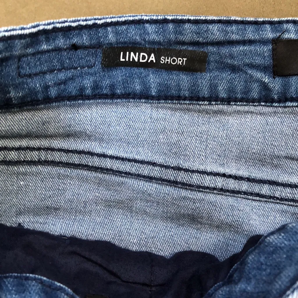 Liverpool Light Blue Acid Wash Denim Bermuda Jean Shorts Sz 27 - Image 3