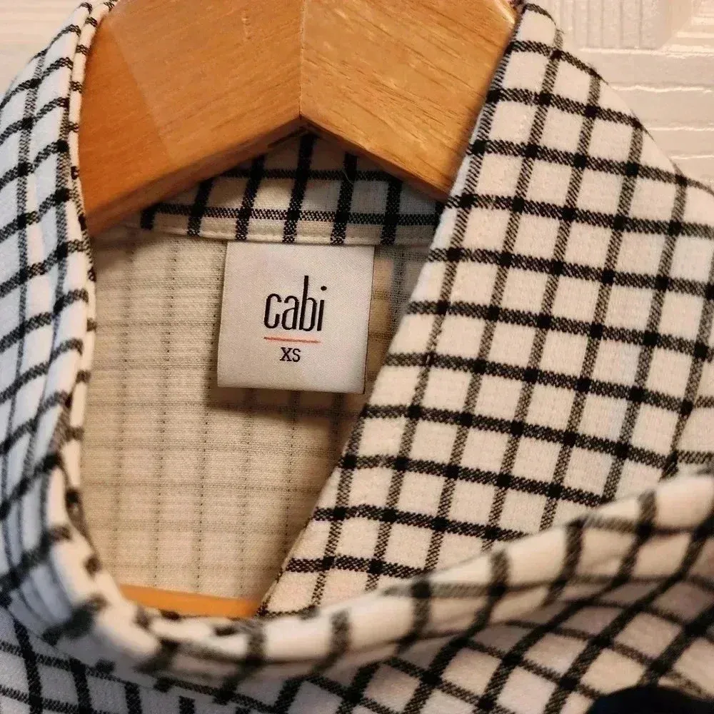 CAbi women's Windowpane Jacket Black and White XSmall Checkered - Image 7