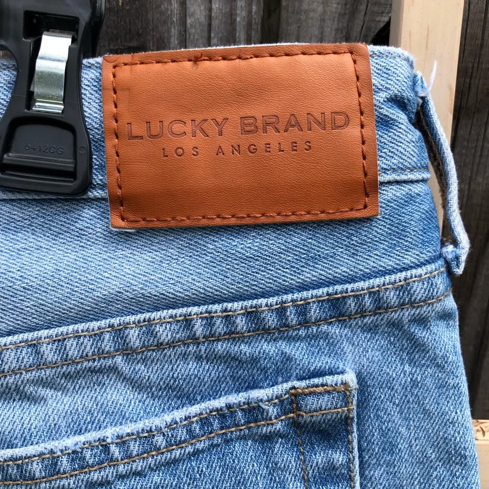 50% OFF Lucky Brand The Boyfriend Distressed Cutoff Shorts Size 10/30 - Image 4