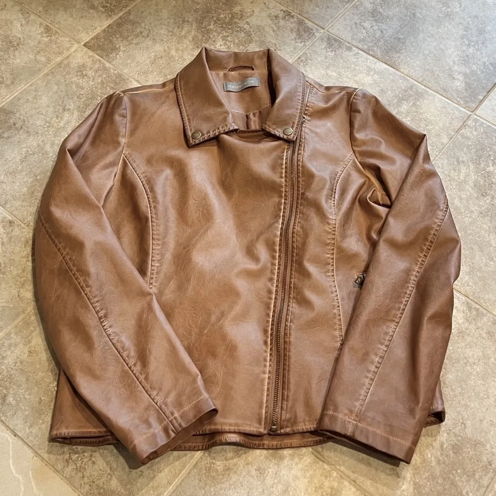 🆕 Bagatelle Anthropologie soft shell faux leather moto jacket tan brown size … - Image 4