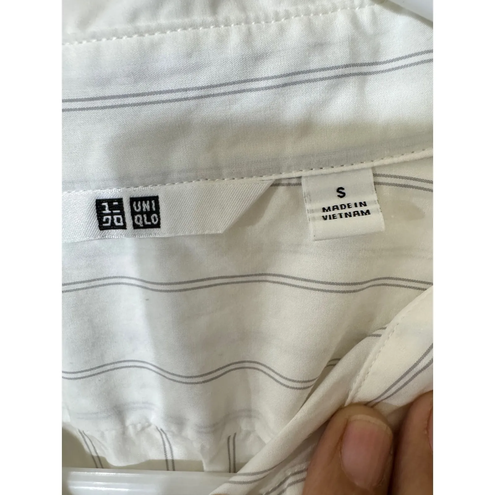 New Uniqlo Women Oversized Long Sleeve Shirt Off White Pinstripe Sz S OLDSTOCK - Image 3