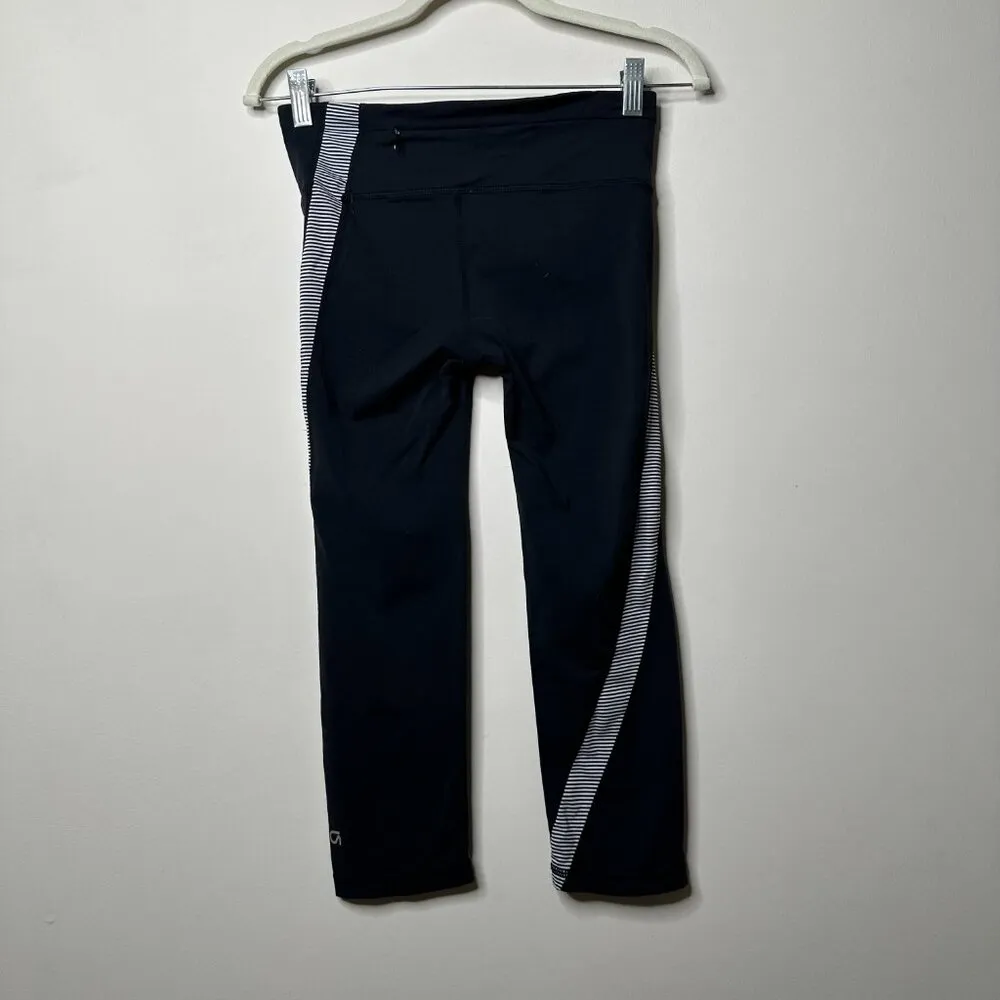 Gap Fit GFast Black/White Stripe Capri Leggings Women's XS - Image 2