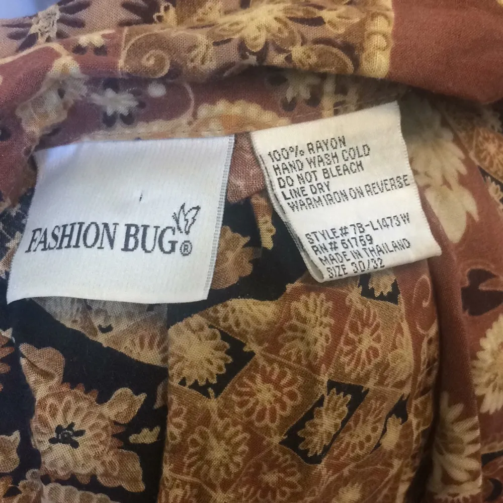 FINAL MARKDOWN Ladies fashion bug blouse 30/32 - Image 4