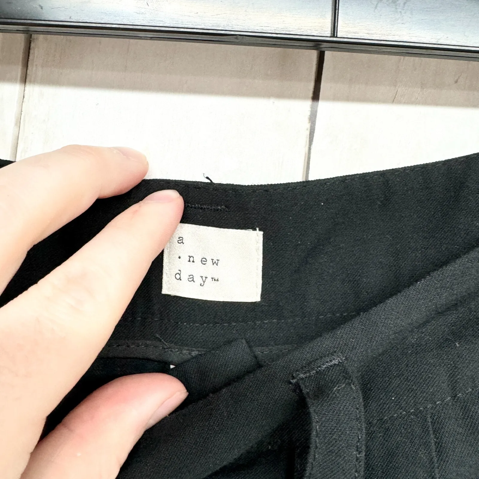 A New Day Pants Women Sz 8 Black Straight Trousers Pleated Front Pockets Zip Fly - Image 2