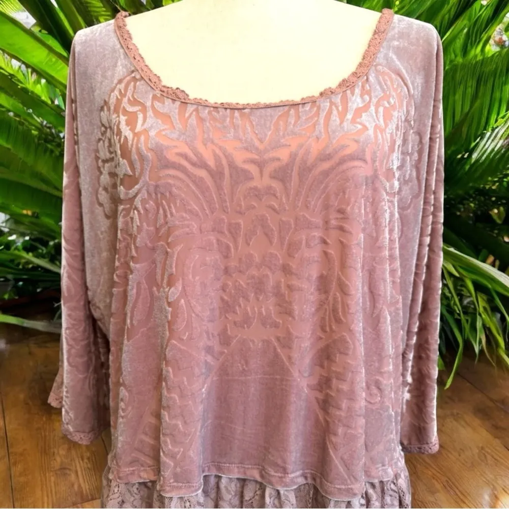 FREE PEOPLE Velvet Lace Fortune Teller Top - Dusty Blush Pink - Small - Image 3