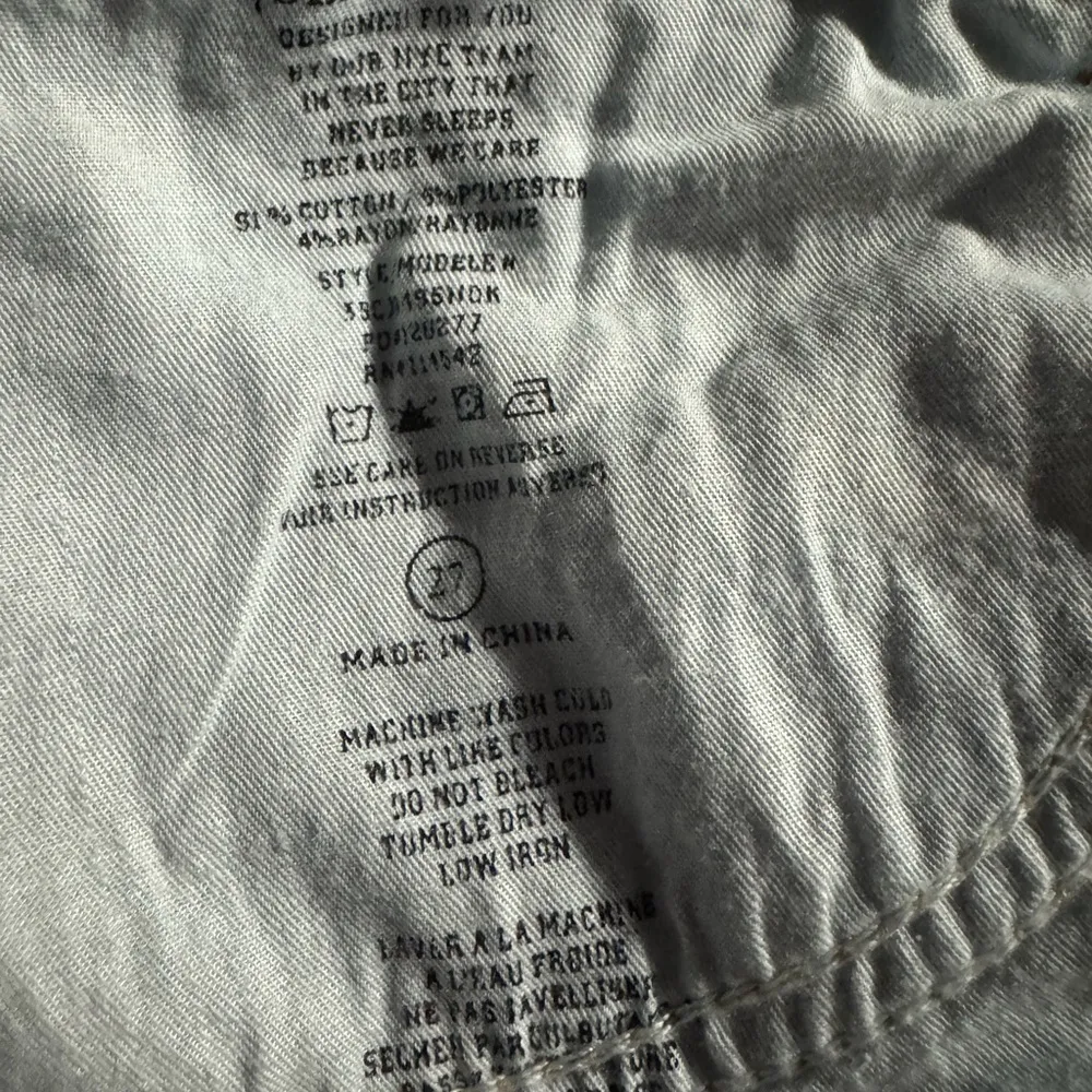 BLANK NYC Revolve Light Wash High Waist Distressed Frayed Jean Shorts Size 27 - Image 8