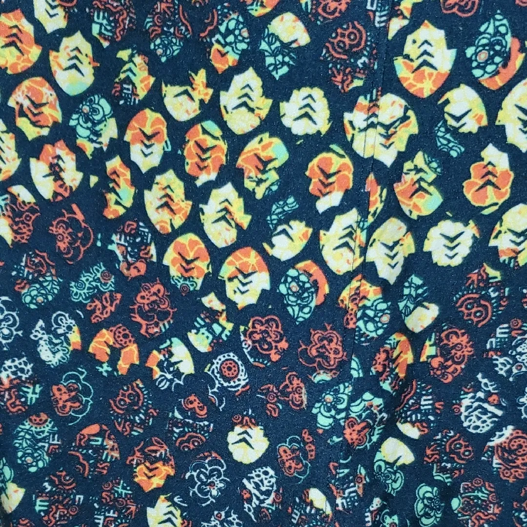 LuLaRoe Tall & Curvy Women's Leggings with Colorful Geometric Pattern - Image 4